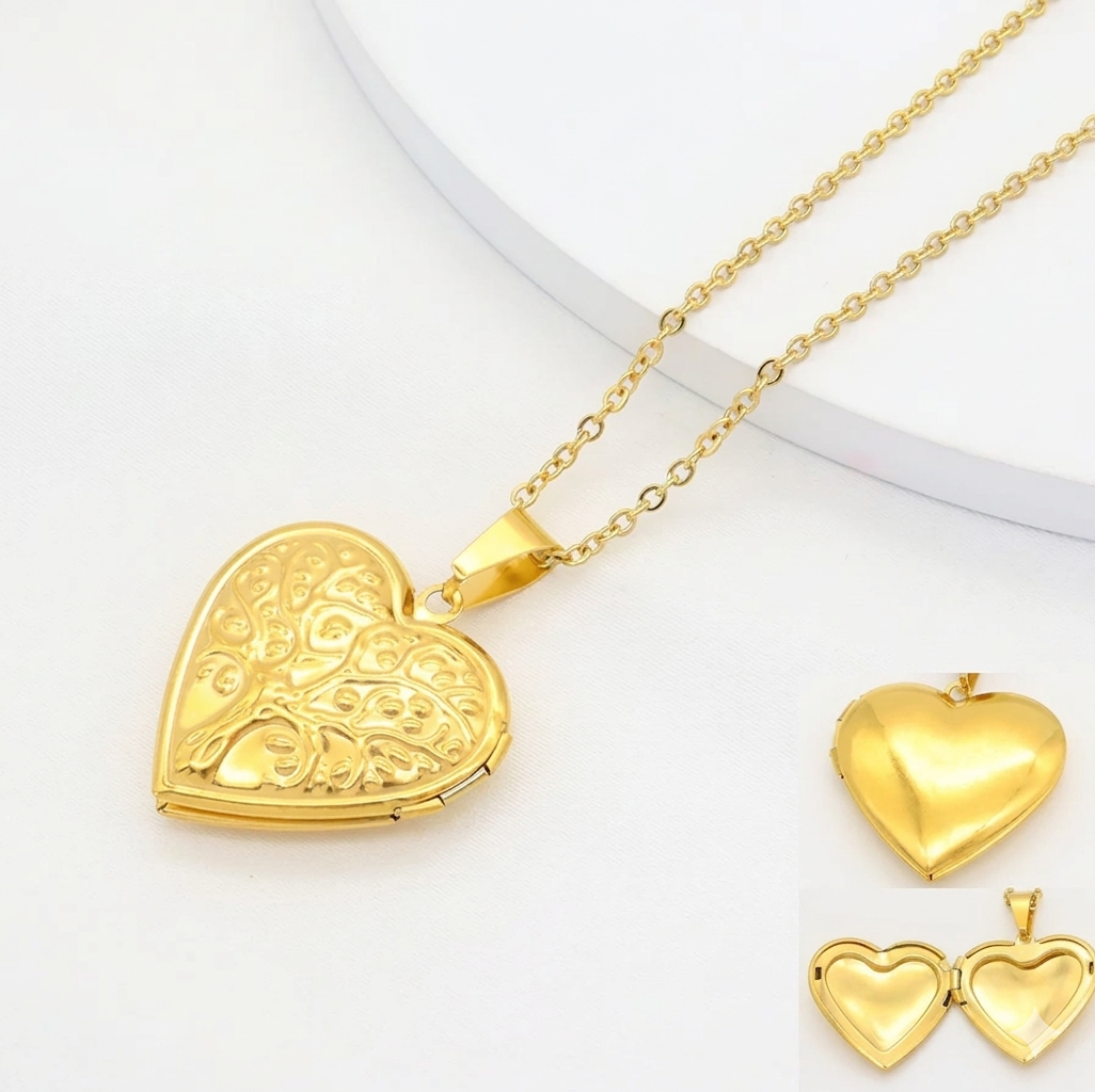 Collar Colgante Hueco en forma de Corazón.