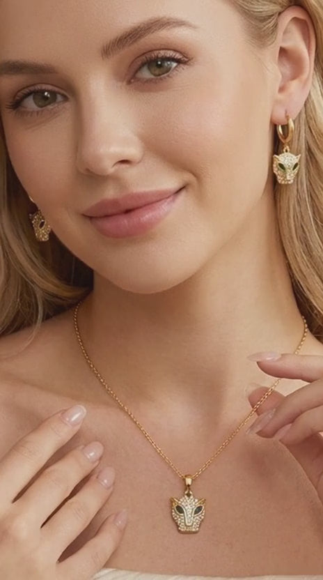 Conjunto de joyas para mujer Jaguar en acero inoxidable 316, con baño electrolítico de oro de 18K e incrustaciones de pedrería.
